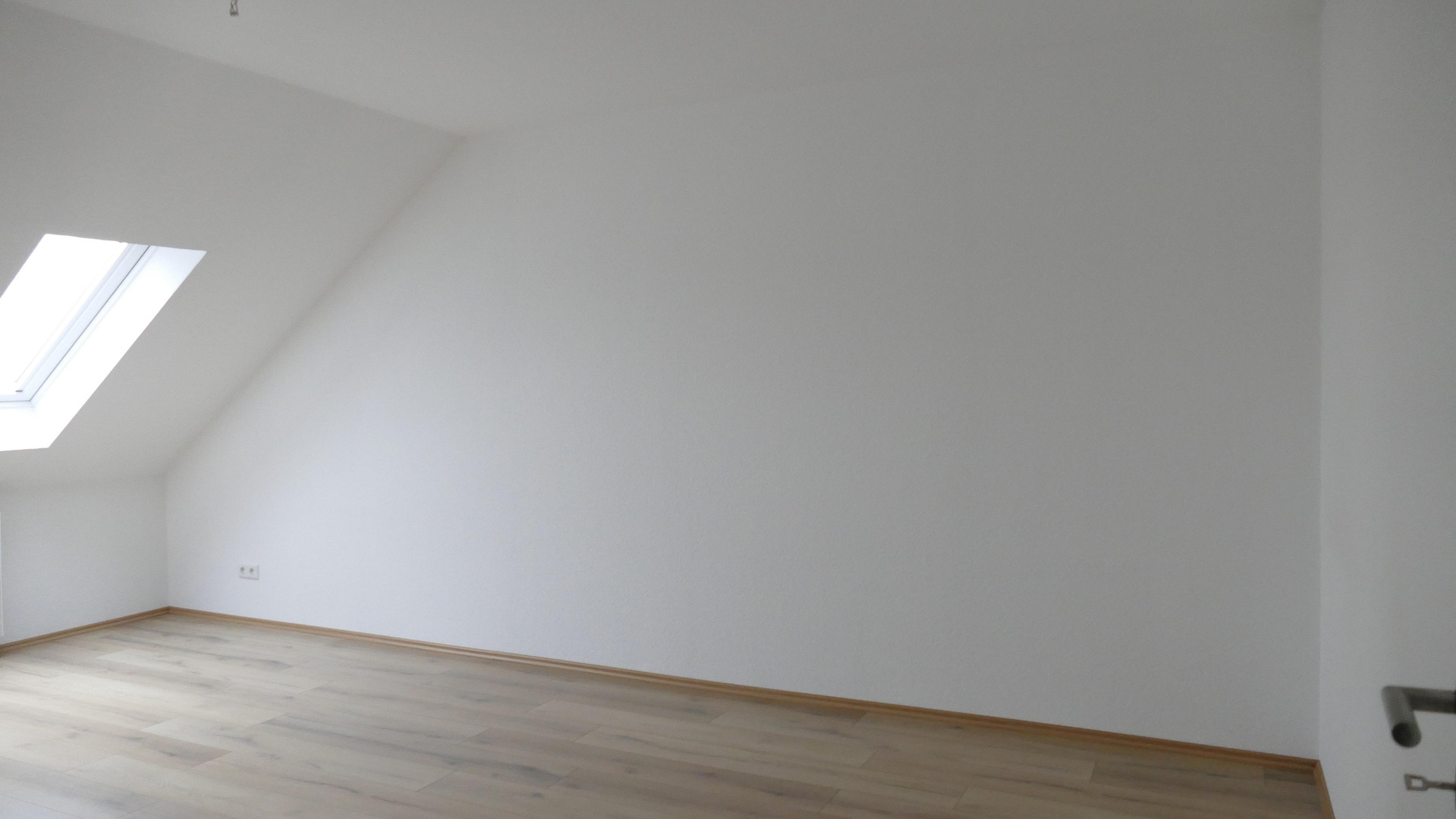 BEZUGSFREI ab 01.11.26: 4-Zi.-Maisonette (109m²) mit TG-Stellplatz & Balkon in Uni-Nähe! – Grebensteiner Str. 8, 34127 Kassel – Vorschaubild 9