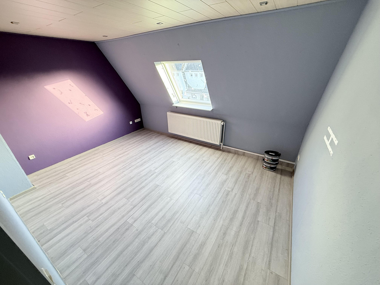 Moderne Eleganz: Stilvoll modernisierte Dachgeschosswohnung in bester Lage – 27576 Bremerhaven(Klushof) – Vorschaubild 5