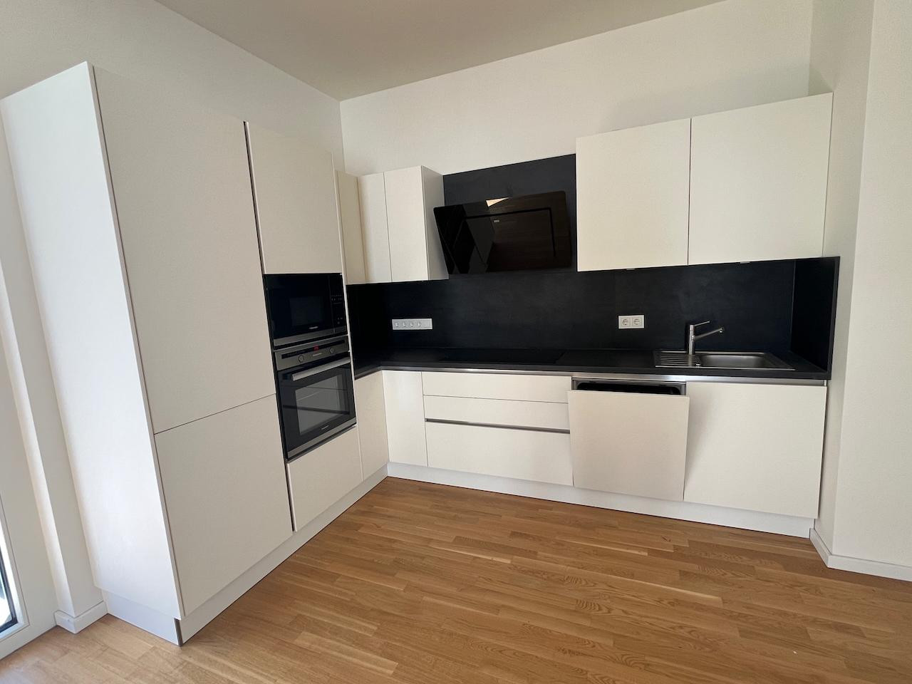 BEZUGSFREI= SPREENÄHE= HEISENBERGSTR. 3 = HÖCHSTE QUALITÄT = 4 ZIMMER =BJ 2022=BALKON = 2. OG = LIFT – Heisenbergstraße 3, 10587 Berlin(Charlottenburg) – Vorschaubild 3