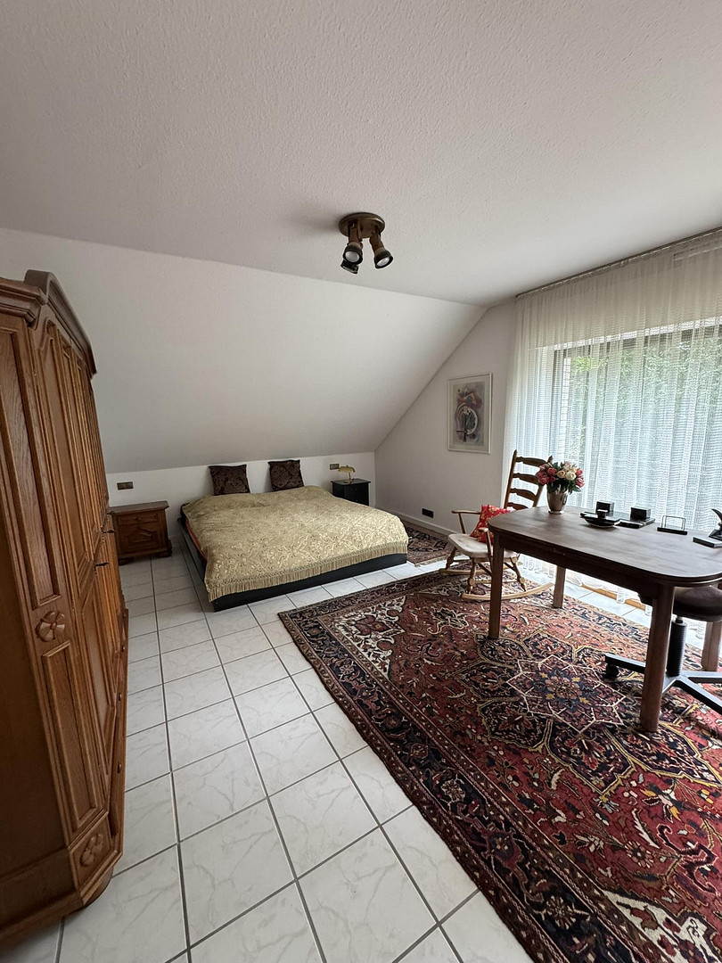 Viel Platz für Ihre Pläne und Träume, großzügiges EFH mit Einliegerwohnung Köln-Hahnwald – Am Waldpark, 50996 Köln(Hahnwald) – Vorschaubild 14