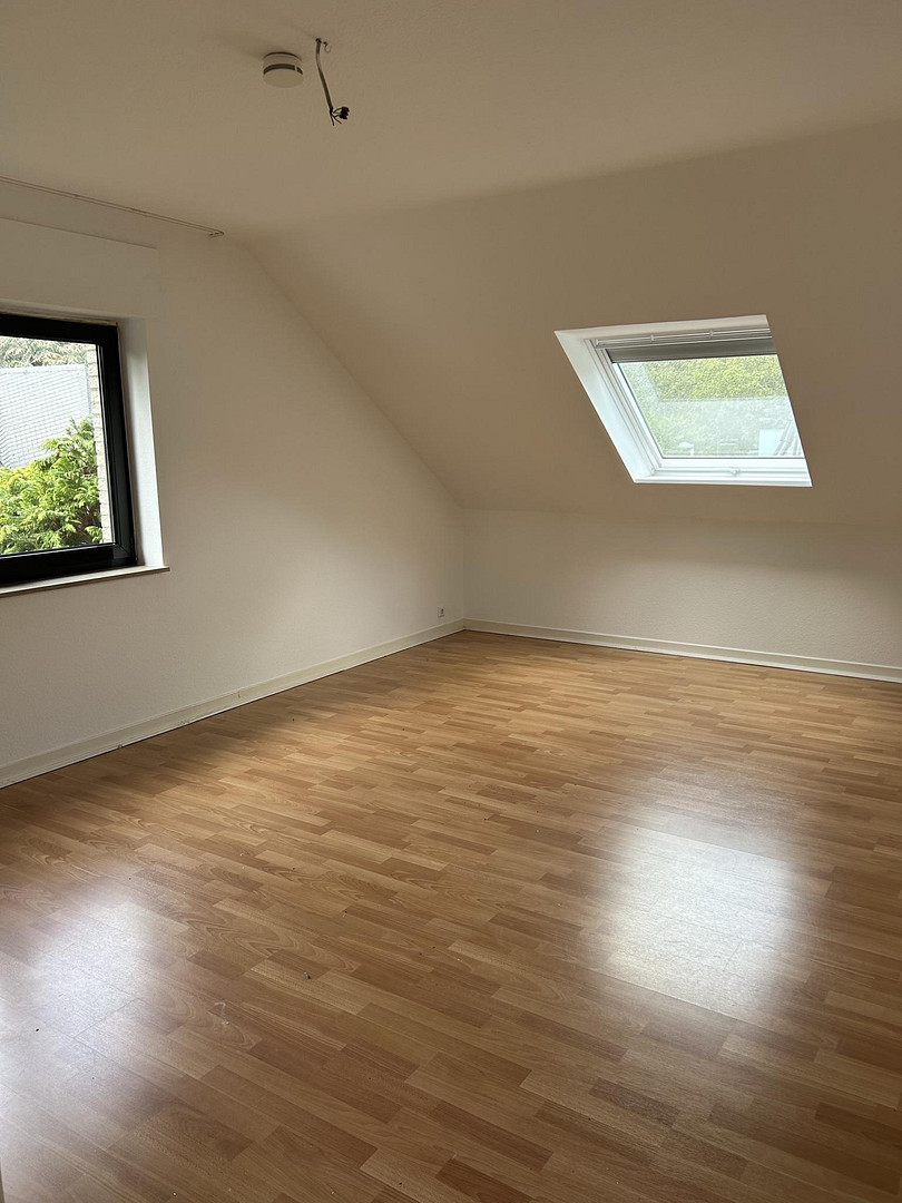 Viel Platz für Ihre Pläne und Träume, großzügiges EFH mit Einliegerwohnung Köln-Hahnwald – Am Waldpark, 50996 Köln(Hahnwald) – Vorschaubild 24