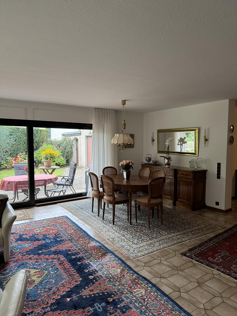 Viel Platz für Ihre Pläne und Träume, großzügiges EFH mit Einliegerwohnung Köln-Hahnwald – Am Waldpark, 50996 Köln(Hahnwald) – Vorschaubild 8