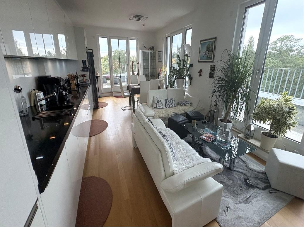Dachgeschosswohnung mit Penthouse-Feeling – Berlin(Wittenau) – Vorschaubild 3