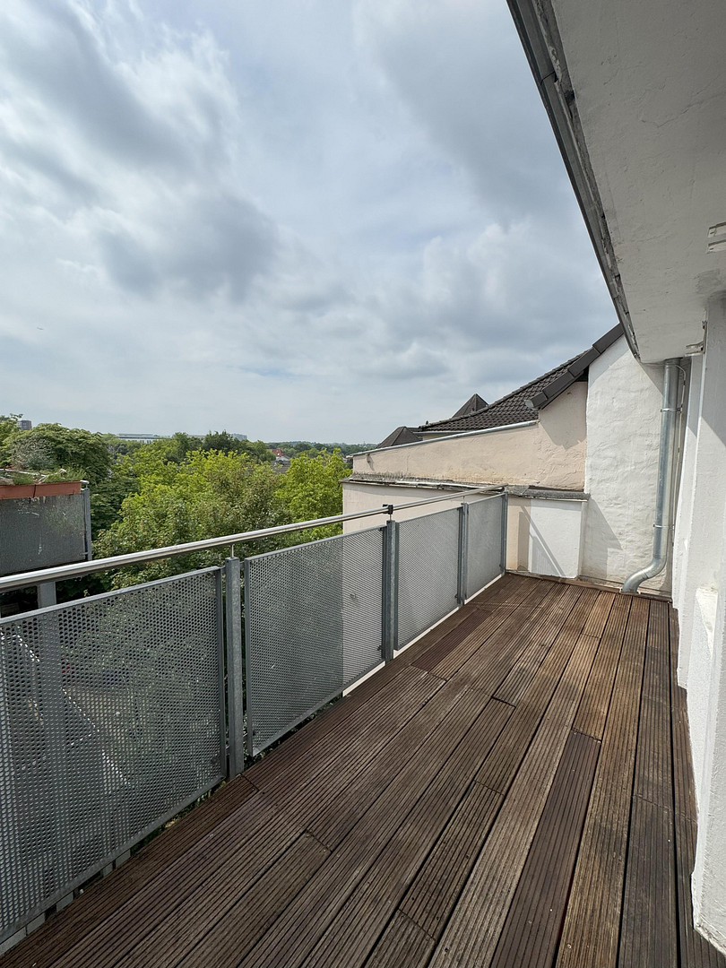 Großzügige sanierte 5 Zimmer Etagenwohnung in Rüttenscheid mit Balkon, Gäste Bad, Aufzug, 4. OG – Kortumstr. xxx, 45130 Essen(Rüttenscheid) – Vorschaubild 5
