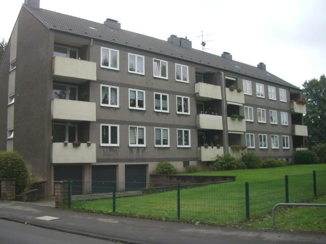 frisch renovierte Whg. mit Balkon in gepfl. 6-Familien-/Doppelhaushälfte in Dortmund-Sölde – Begonienstr. 6, 44289 Dortmund(Sölde) – Vorschaubild 2