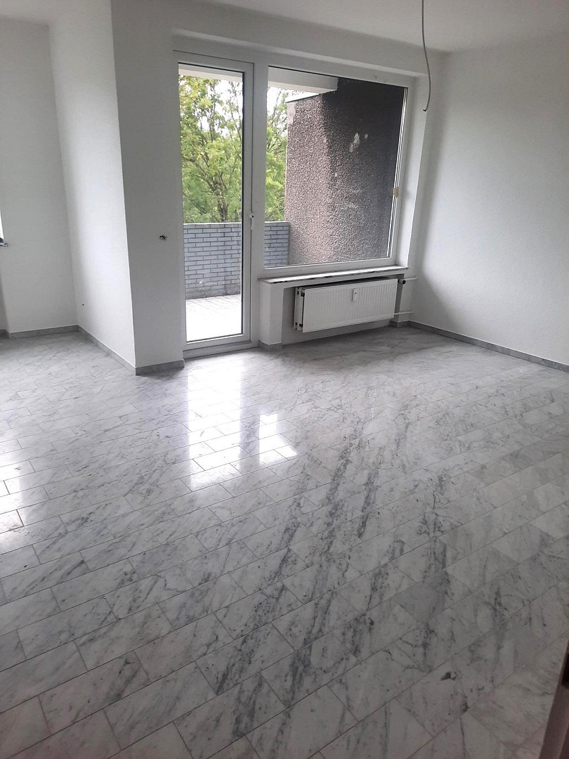 frisch renovierte Whg. mit Balkon in gepfl. 6-Familien-/Doppelhaushälfte in Dortmund-Sölde – Begonienstr. 6, 44289 Dortmund(Sölde) – Vorschaubild 3