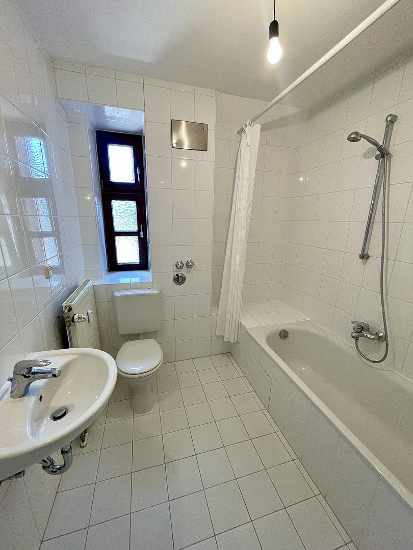 Bezugsfreie Dachgeschosswohnung im Altbau in attraktiver Lage – Ganghoferstr. 76, 81373 München(Sendling) – Vorschaubild 9