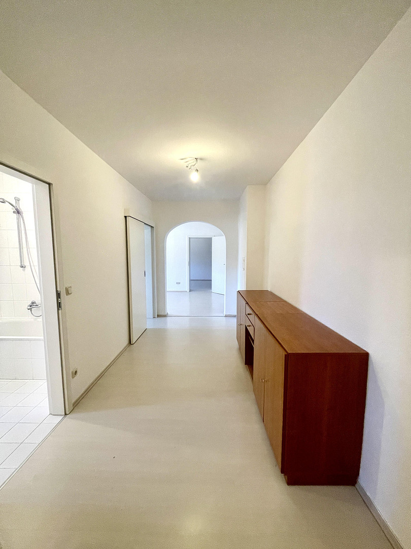 Bezugsfreie Dachgeschosswohnung im Altbau in attraktiver Lage – Ganghoferstr. 76, 81373 München(Sendling) – Vorschaubild 4