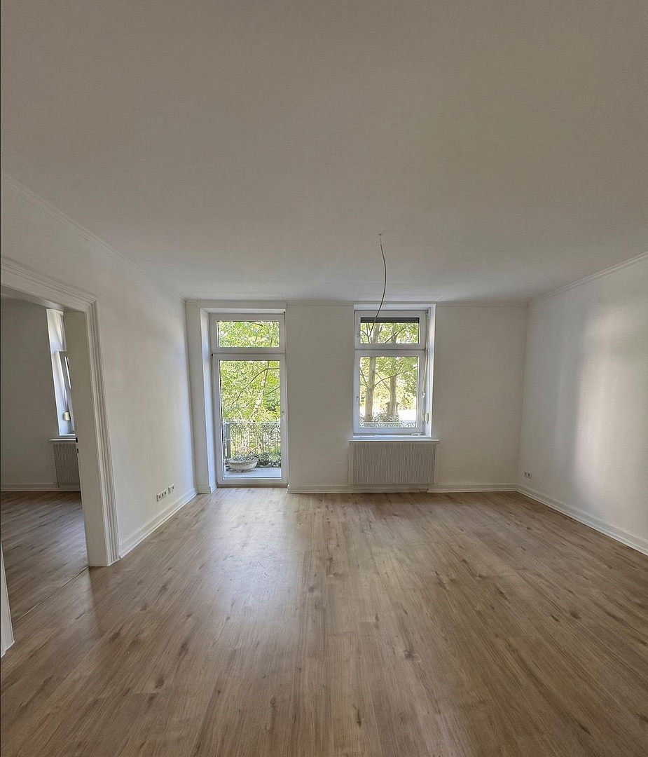 Hochwertig sanierte 3-Zimmer-Altbauwohnung mit EBK und Balkon in Bestlage des Johannesviertels