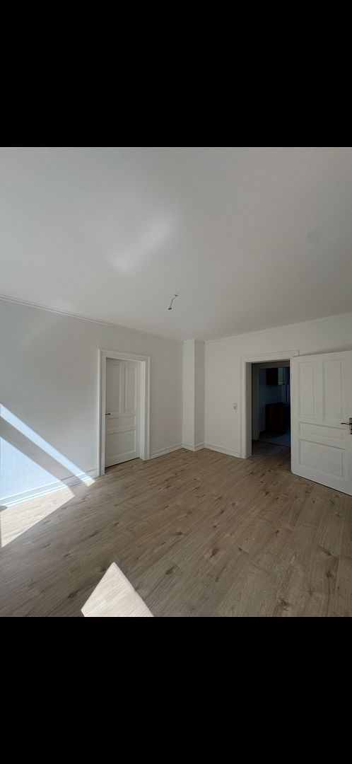 Hochwertig sanierte 3-Zimmer-Altbauwohnung mit EBK und Balkon in Bestlage des Johannesviertels – 64293 Darmstadt – Vorschaubild 4