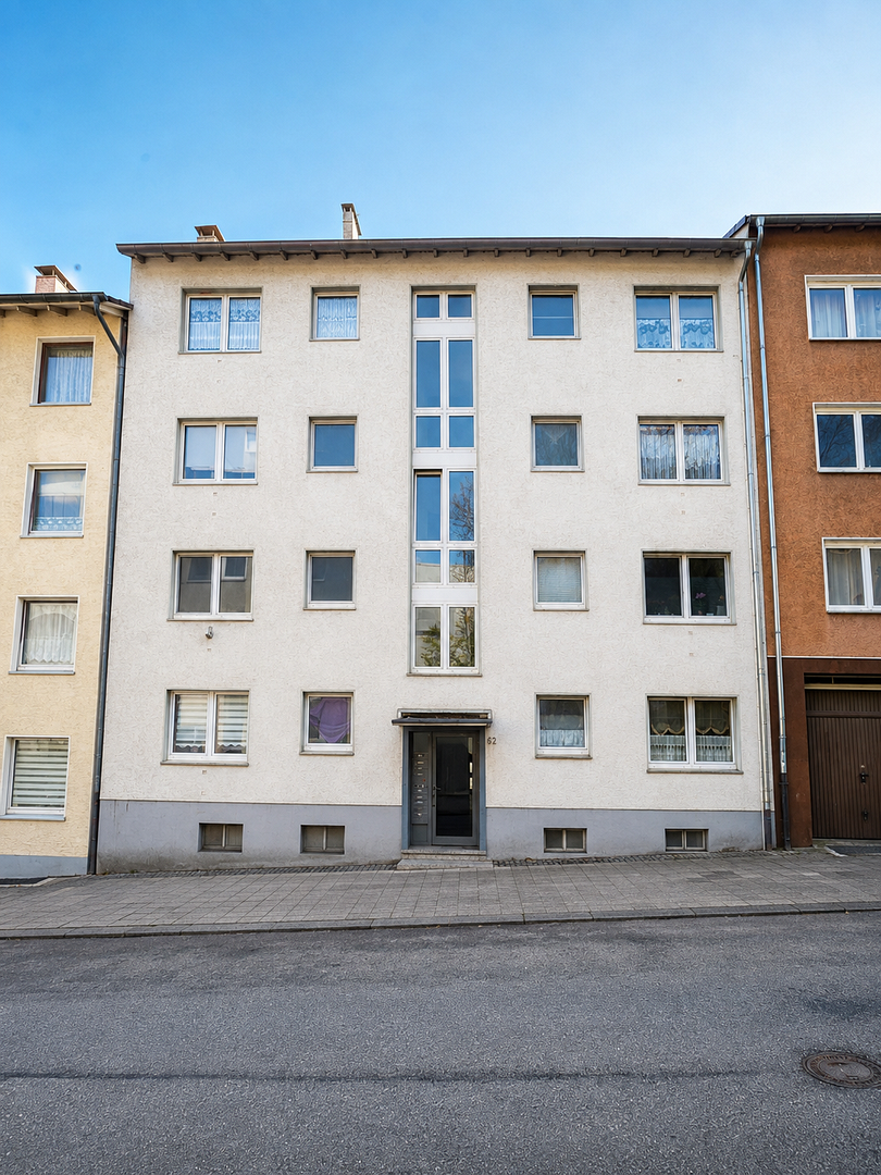 Charmante 2-Zimmer-Wohnung mit Balkon, Tageslichtbad, Einbauküche und Garage in Wuppertal-Barmen