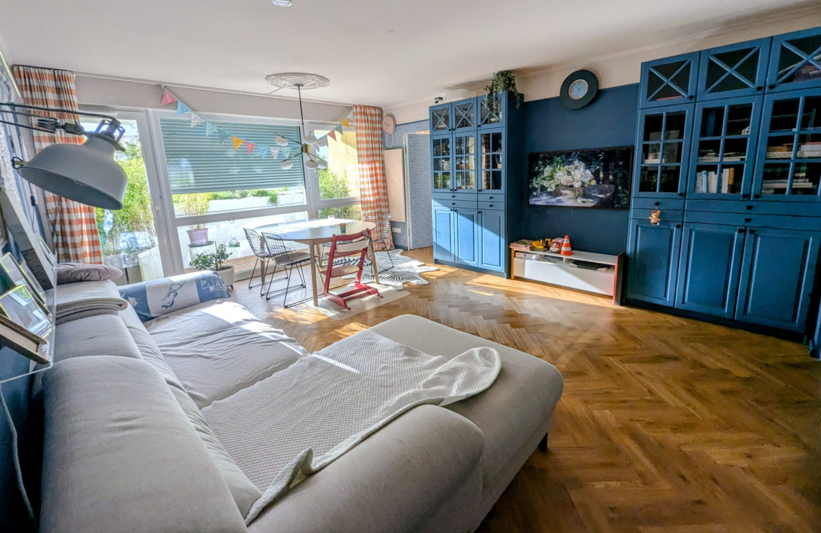 **Provisionsfrei: Komplett renovierte 4-Zi. Wohnung mit Balkon bei München (Haar)**