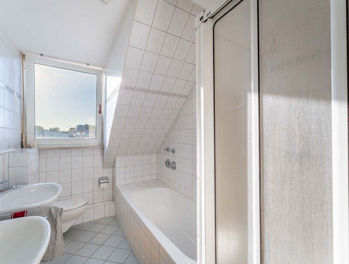 2 -Zimmer-Wohnung in Oberasbach / Zirndorf - Linder Siedlung (Loggia, Stellplatz) – 90513 Zirndorf – Vorschaubild 2
