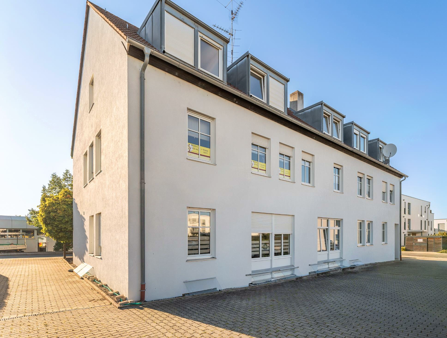 2 -Zimmer-Wohnung in Oberasbach / Zirndorf - Linder Siedlung (Loggia, Stellplatz)