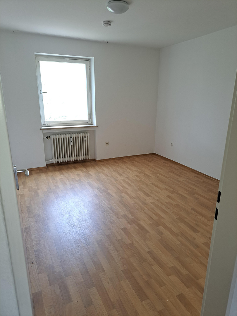 Sehr gut geschnittene, helle 2-Zimmer-Wohnung mit Balkon und Tiefgaragenstellplatz zu verkaufen – 80686 München(Laim) – Vorschaubild 11