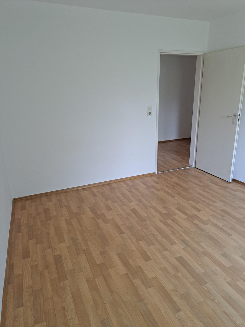 Sehr gut geschnittene, helle 2-Zimmer-Wohnung mit Balkon und Tiefgaragenstellplatz zu verkaufen – 80686 München(Laim) – Vorschaubild 12