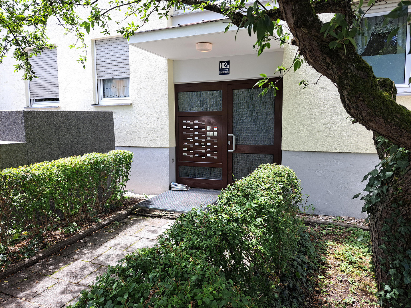 Sehr gut geschnittene, helle 2-Zimmer-Wohnung mit Balkon und Tiefgaragenstellplatz zu verkaufen – 80686 München(Laim) – Vorschaubild 3