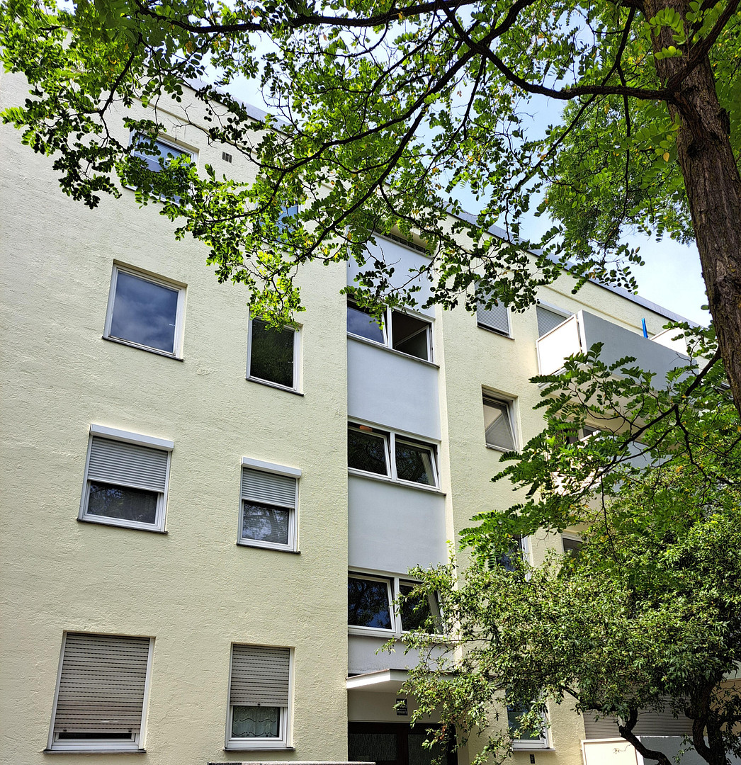 Sehr gut geschnittene, helle 2-Zimmer-Wohnung mit Balkon und Tiefgaragenstellplatz zu verkaufen – 80686 München(Laim) – Vorschaubild 2