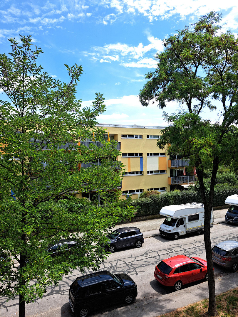 Sehr gut geschnittene, helle 2-Zimmer-Wohnung mit Balkon und Tiefgaragenstellplatz zu verkaufen – 80686 München(Laim) – Vorschaubild 9