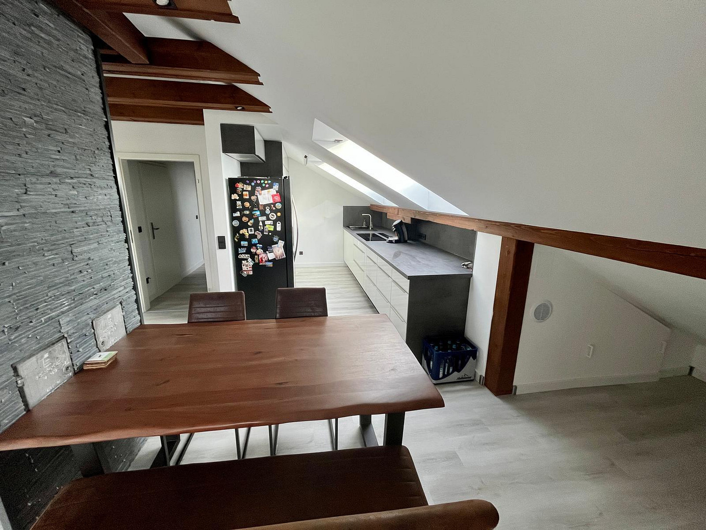 Moderne helle 4-Zimmer Wohnung 112 m2 neu mit EBK und Garage - provisionsfrei – Ustersbach(Mödishofen) – Vorschaubild 3