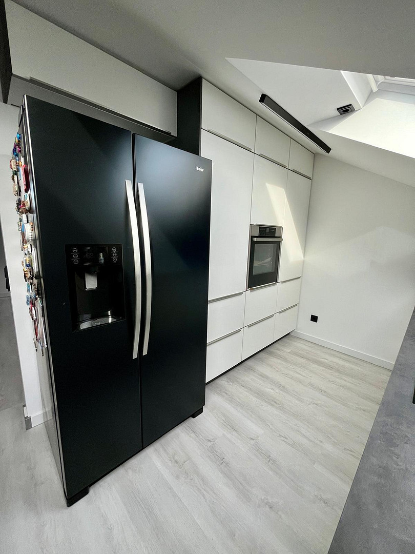 Moderne helle 4-Zimmer Wohnung 112 m2 neu mit EBK und Garage - provisionsfrei – Ustersbach(Mödishofen) – Vorschaubild 4