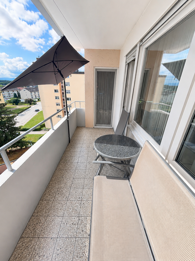 Vermietete 2-Zimmer-Wohnung mit Weitblick, Aufzug und Balkon – Kapitalanlage in Traunreut – Traunreut – Vorschaubild 4
