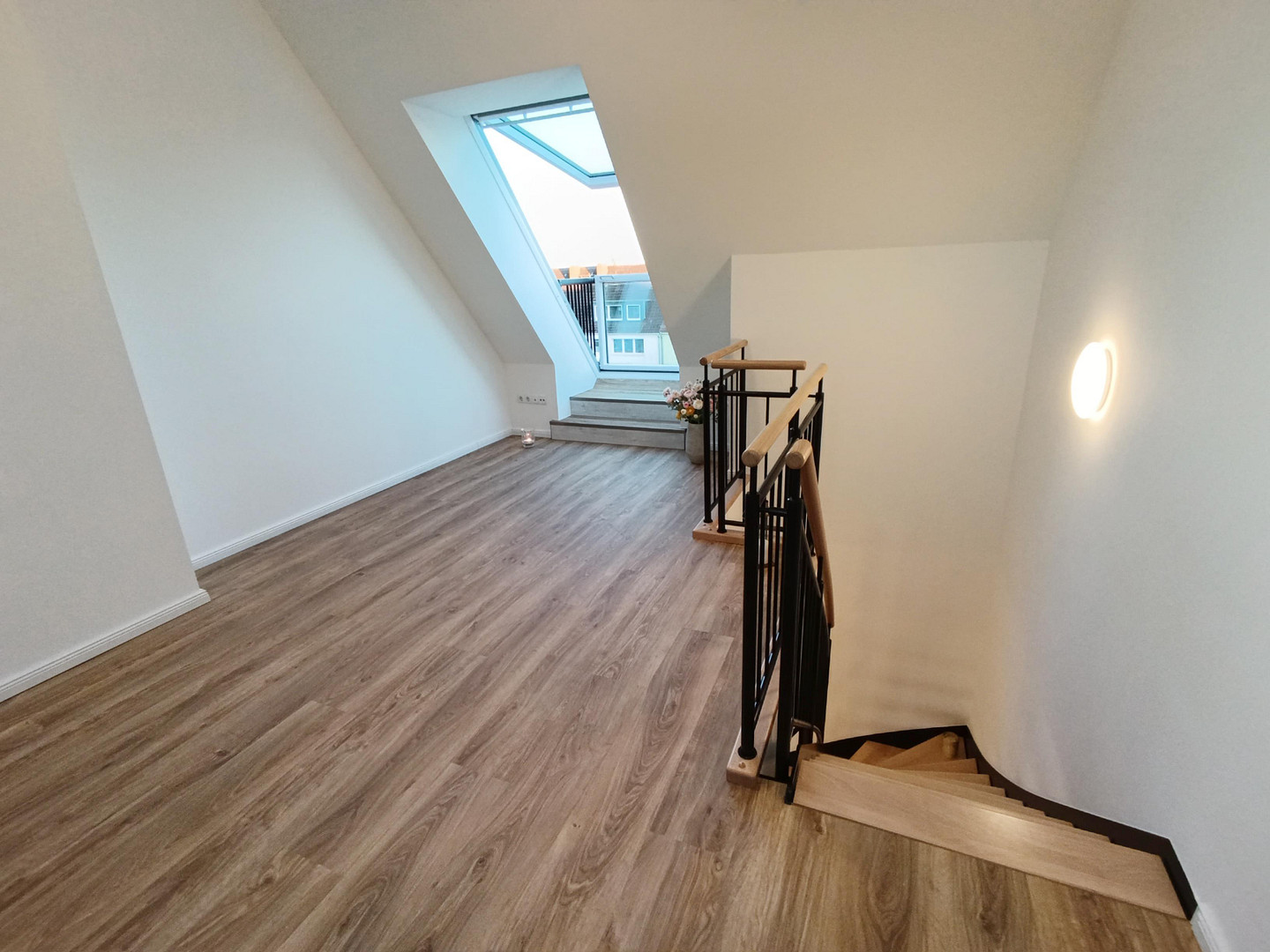 Dachgeschoß-Maisonette-Wohnung 44 qm am Tilsiter Platz in Kiel-Ellerbek – 24148 Kiel(Wellingdorf) – Vorschaubild 10