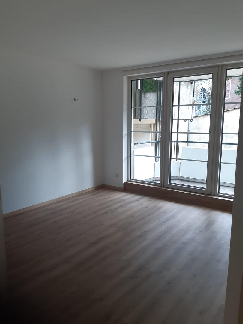 Schöne, frisch renovierte 2-Zimmer Wohnung, direkt am Schloß Broich – Am Schloß Broich 15, 45479 Mülheim an der Ruhr(Broich) – Vorschaubild 2