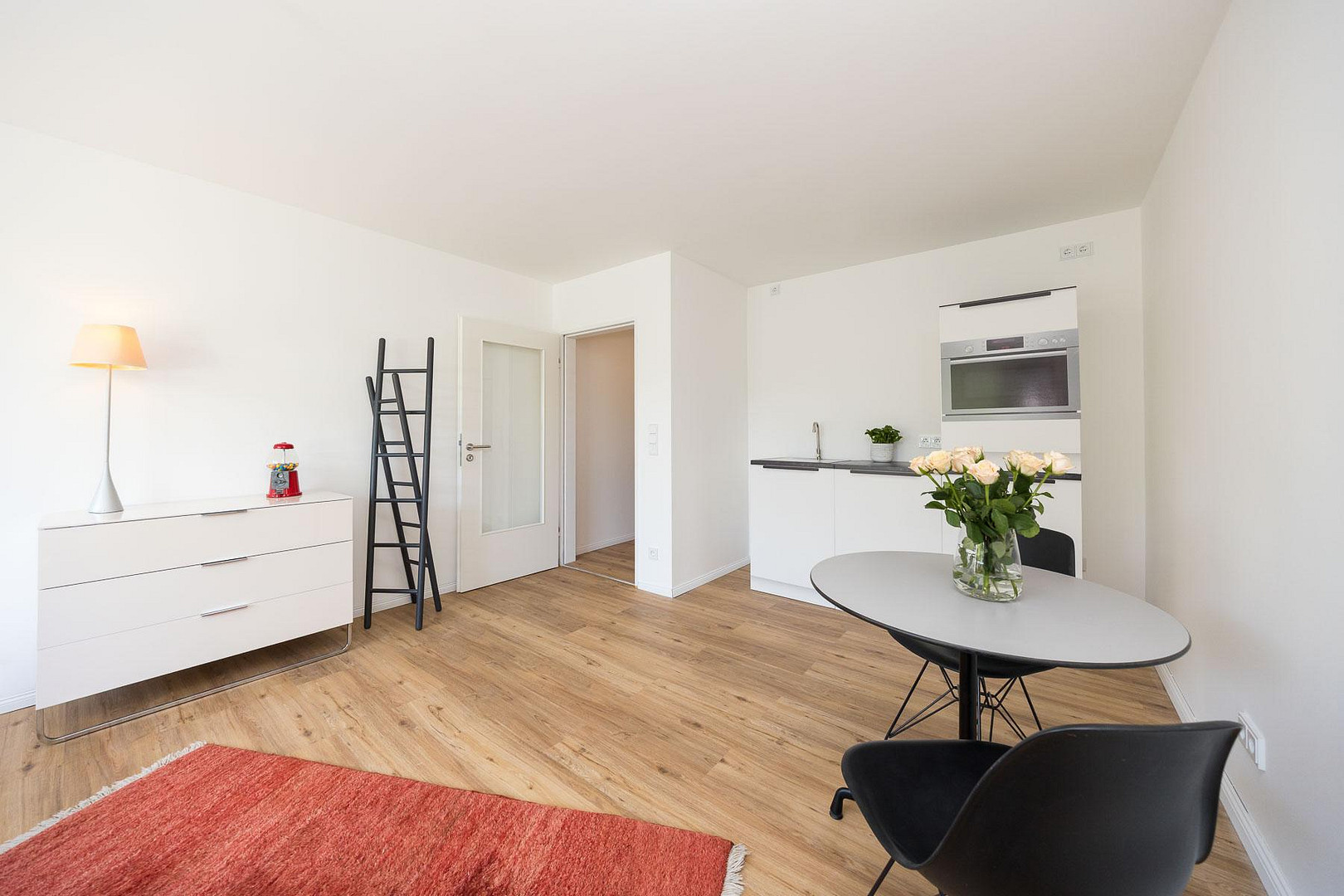 Sofort einziehen & wohlfühlen: Sanierte 1,5-Zimmer-Wohnung mit Balkon in Bogenhausen – Regina-Ullmann-Str. 73, 81927 München(Johanneskirchen) – Vorschaubild 3