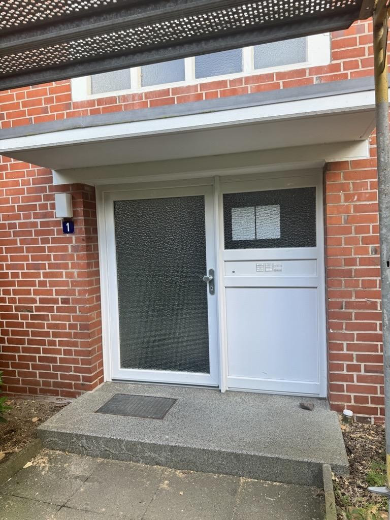 Neue Fenster, neues Dach, Garage inklusive – attraktive Eigentumswohnung in ruhiger Lage – Dramburger Straße 1, 24558 Henstedt-Ulzburg(Ulzburg) – Vorschaubild 2