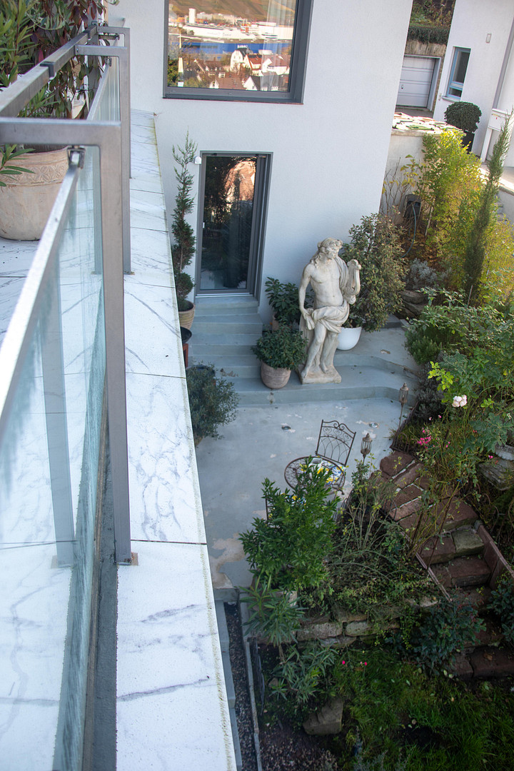 Design trifft Gemütlichkeit: Kernsaniertes Juwel mit Terrasse, High-End-Ausstattung, PV & Klima – Kreuzhaldenstraße 47, 70329 Stuttgart(Hedelfingen) – Vorschaubild 11