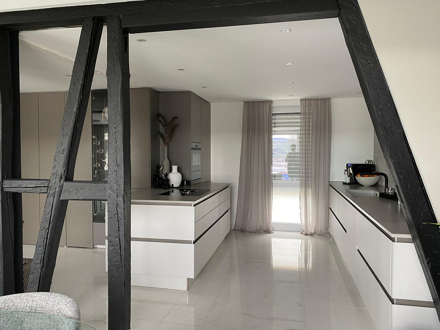 Design trifft Gemütlichkeit: Kernsaniertes Juwel mit Terrasse, High-End-Ausstattung, PV & Klima – Kreuzhaldenstraße 47, 70329 Stuttgart(Hedelfingen) – Vorschaubild 6