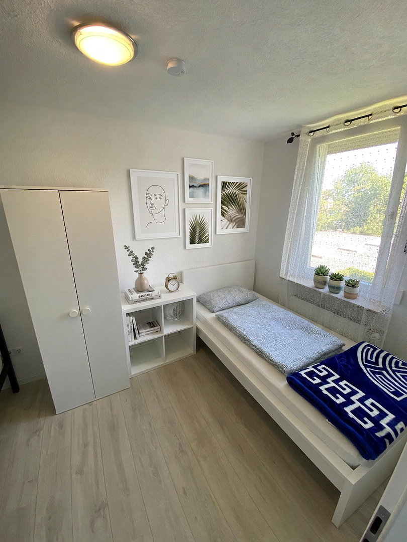 3 Zimmer WG Wohnung nähe Stadtmitte Zuffenhausen – Kirchtalstr. 24, 70499 Stuttgart(Zuffenhausen) – Vorschaubild 3