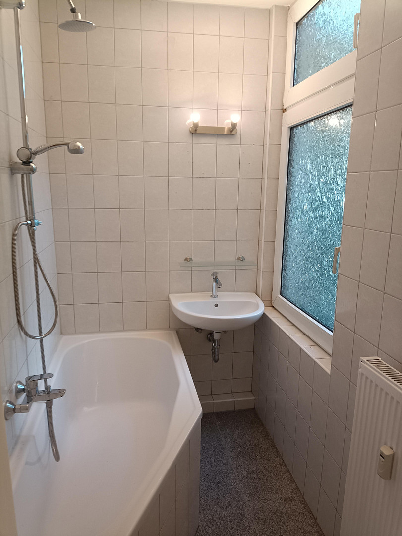 Großzügige 3-Zimmer-Altbauwohnung in Hörde | 86 m² | Balkon | frisch renoviert | provisionsfrei – Am Heedbrink 13, 44263 Dortmund(Hörde) – Vorschaubild 8