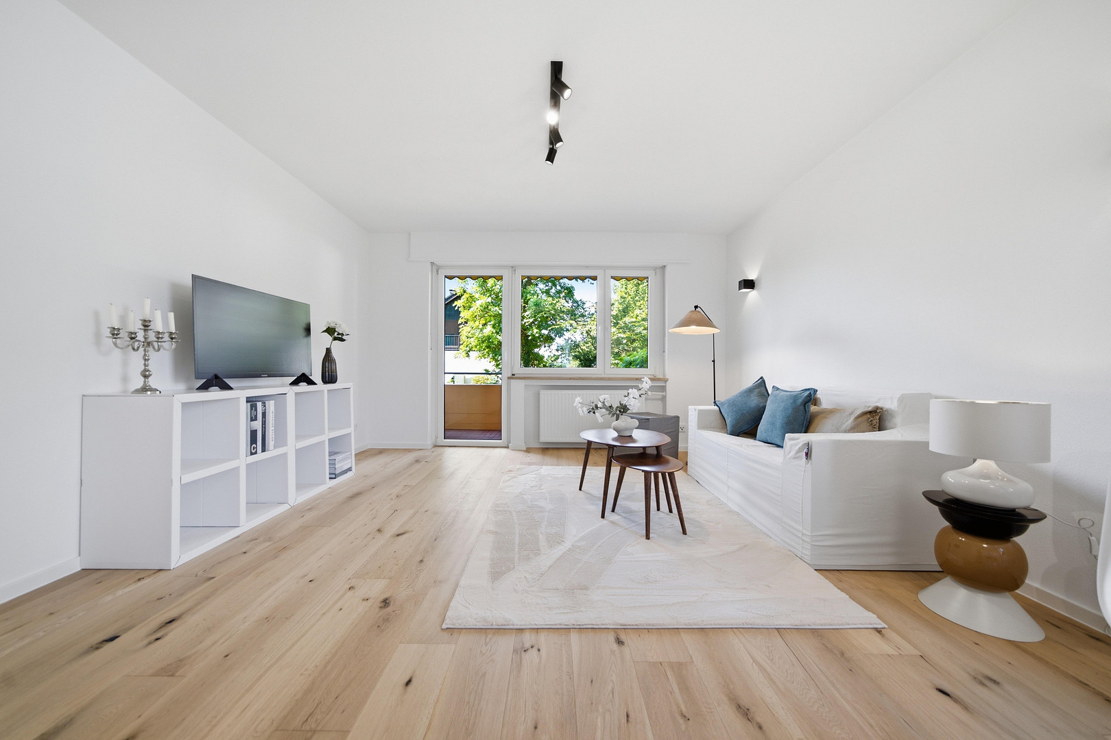 Moderne, sanierte 4 Zimmer Wohnung zum Erstbezug und provisionsfrei