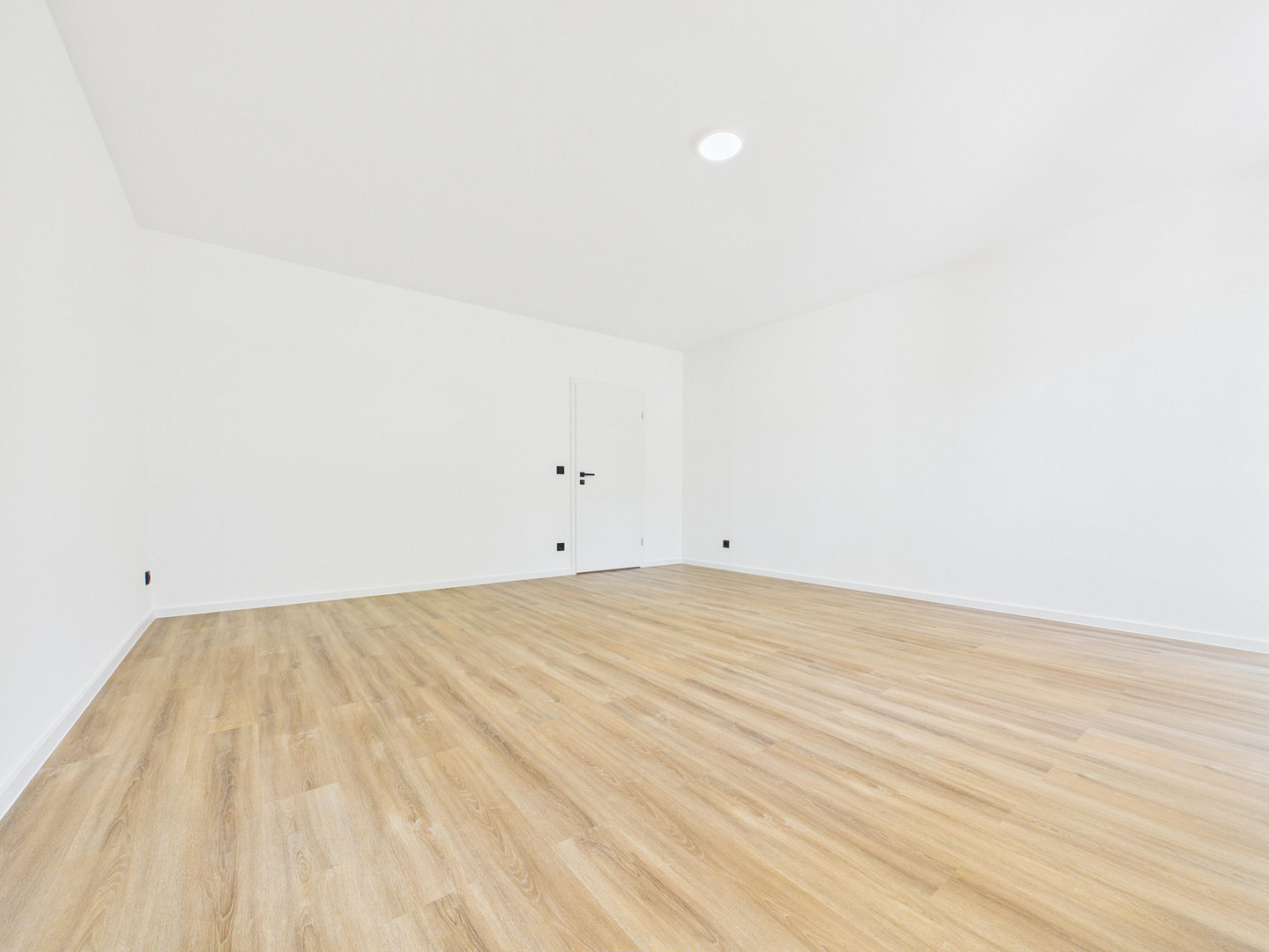 PROVISIONSFREI! Exklusives Wohnen am Burgberg – Humboldtstraße 10b, 91054 Erlangen – Vorschaubild 8