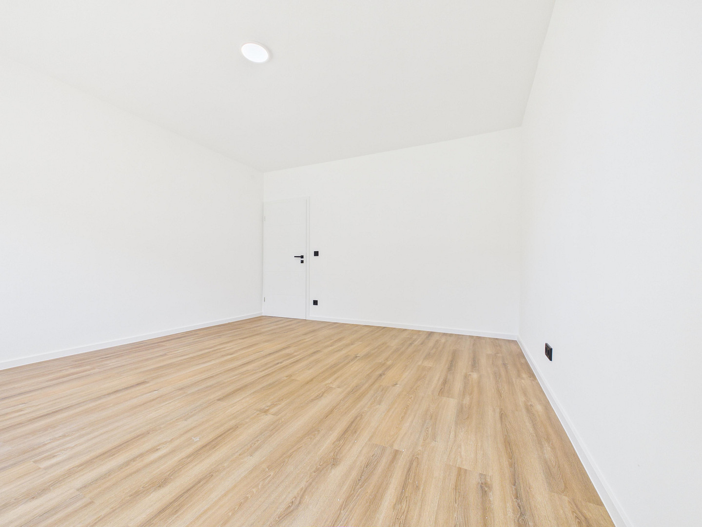 PROVISIONSFREI! Exklusives Wohnen am Burgberg – Humboldtstraße 10b, 91054 Erlangen – Vorschaubild 12