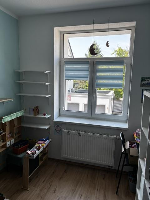 Helle 3-Raum-Wohnung mit großer Wohnküche, Kaminanschluss, Garten & Stellplatz – Clara-Zetkin-Straße 1, 99706 Sondershausen – Vorschaubild 4