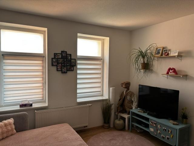 Helle 3-Raum-Wohnung mit großer Wohnküche, Kaminanschluss, Garten & Stellplatz – Clara-Zetkin-Straße 1, 99706 Sondershausen – Vorschaubild 3