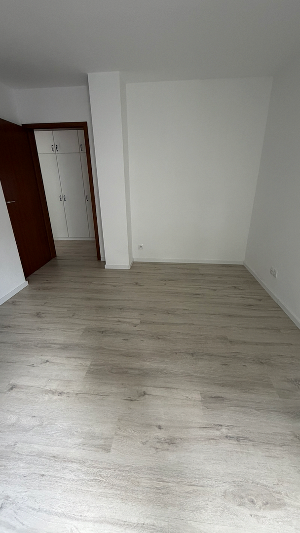 Schöne 3-Zimmer DG Wohnung mit modernisierter Küche und Balkon – Erlenfeld 20, 91056 Erlangen(Alterlangen) – Vorschaubild 8