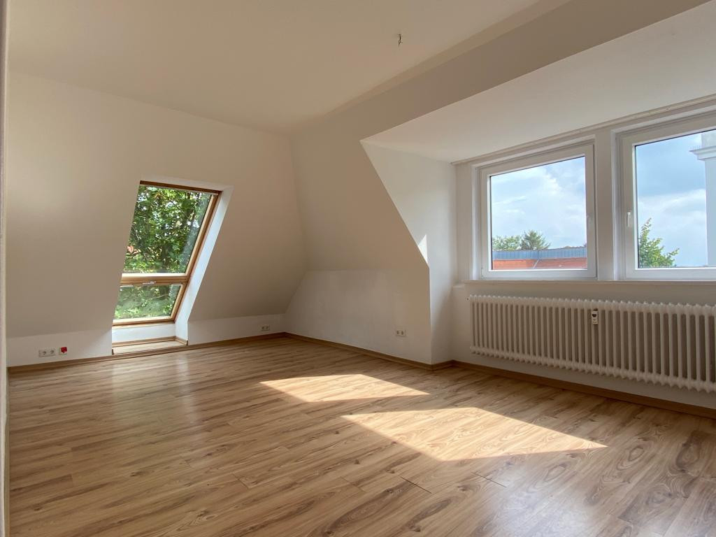 Helle 3-Zimmer-Dachgeschosswohnung in Bremerhaven-Lehe – Bremerhaven(Klushof) – Vorschaubild 2