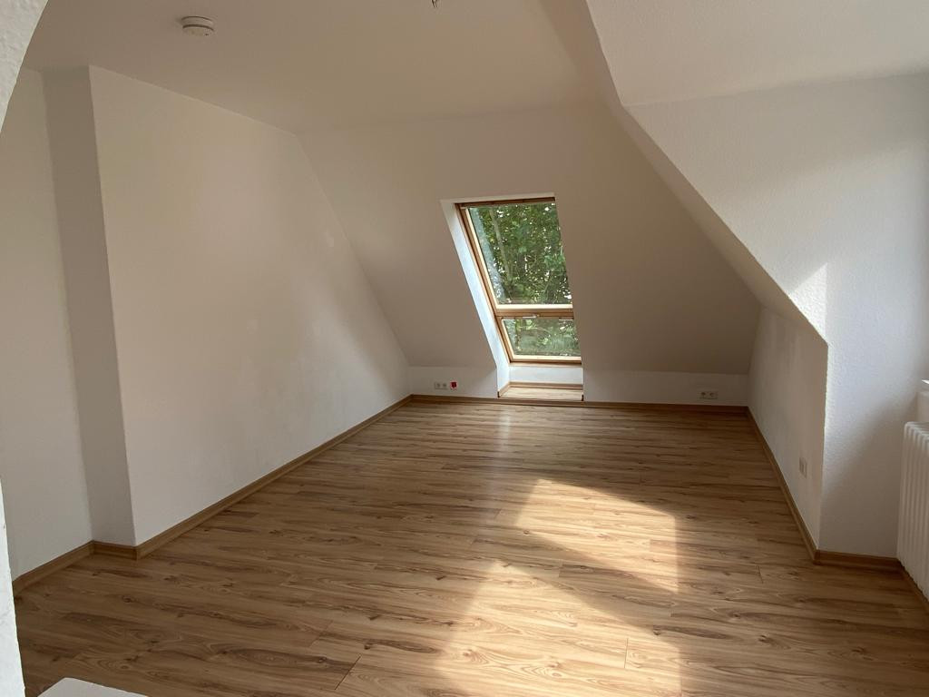 Helle 3-Zimmer-Dachgeschosswohnung in Bremerhaven-Lehe – Bremerhaven(Klushof) – Vorschaubild 3