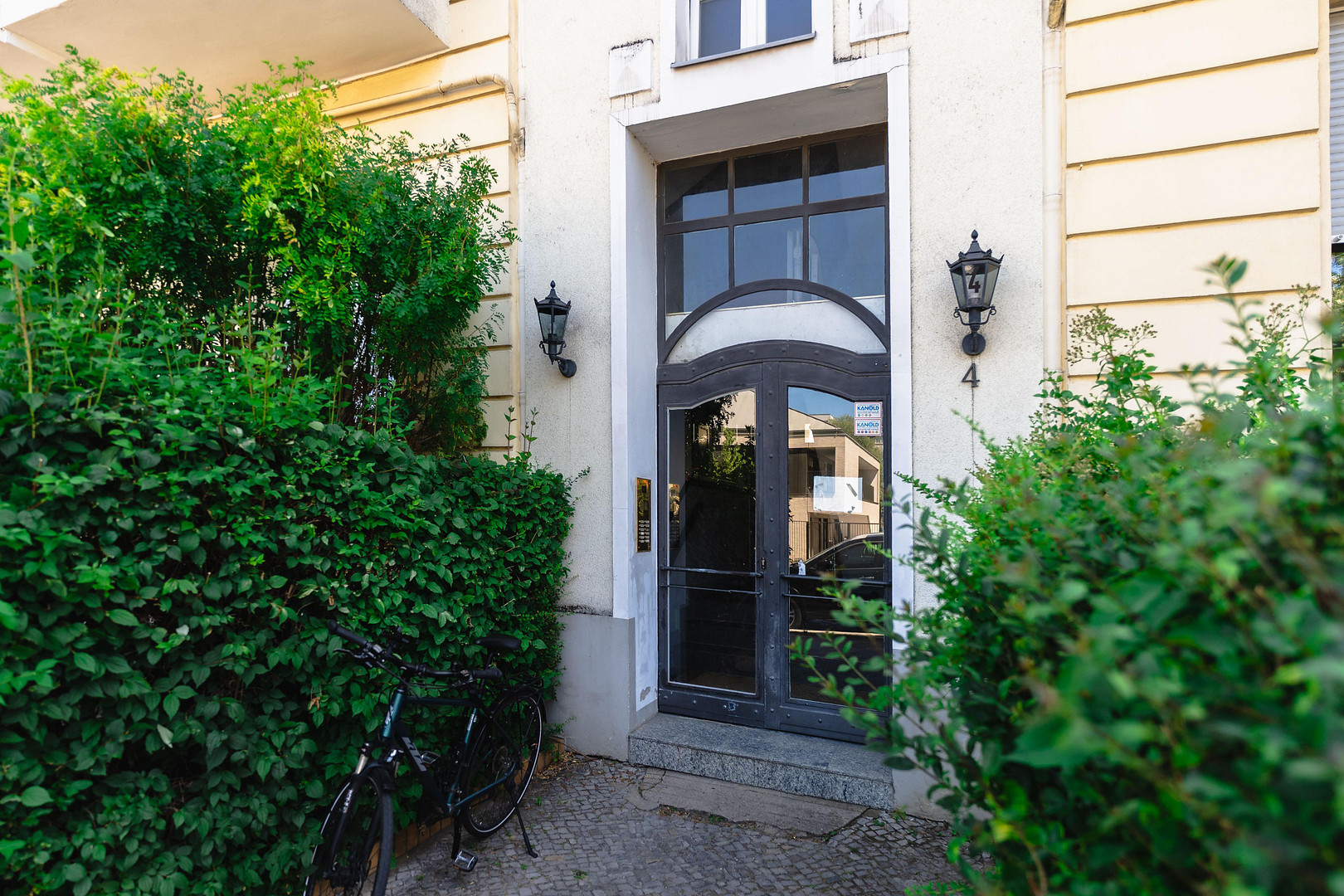 Provisionsfrei: Erstbezug am Volkspark Wilmersdorf, 3-Zi Stuck-Altbau, Balkon, Blicke über die Stadt – Wallenbergstrasse 4, 10713 Berlin(Wilmersdorf) – Vorschaubild 2
