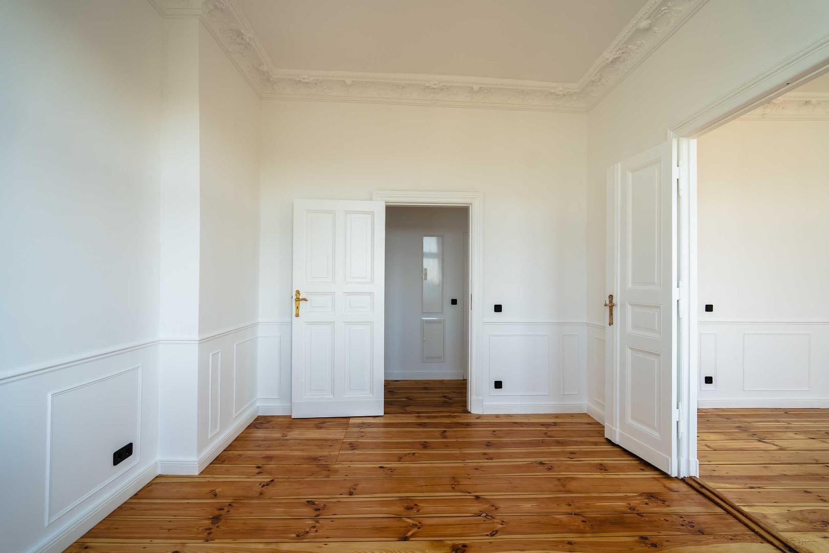 Provisionsfrei: Erstbezug am Volkspark Wilmersdorf, 3-Zi Stuck-Altbau, Balkon, Blicke über die Stadt – Wallenbergstrasse 4, 10713 Berlin(Wilmersdorf) – Vorschaubild 7