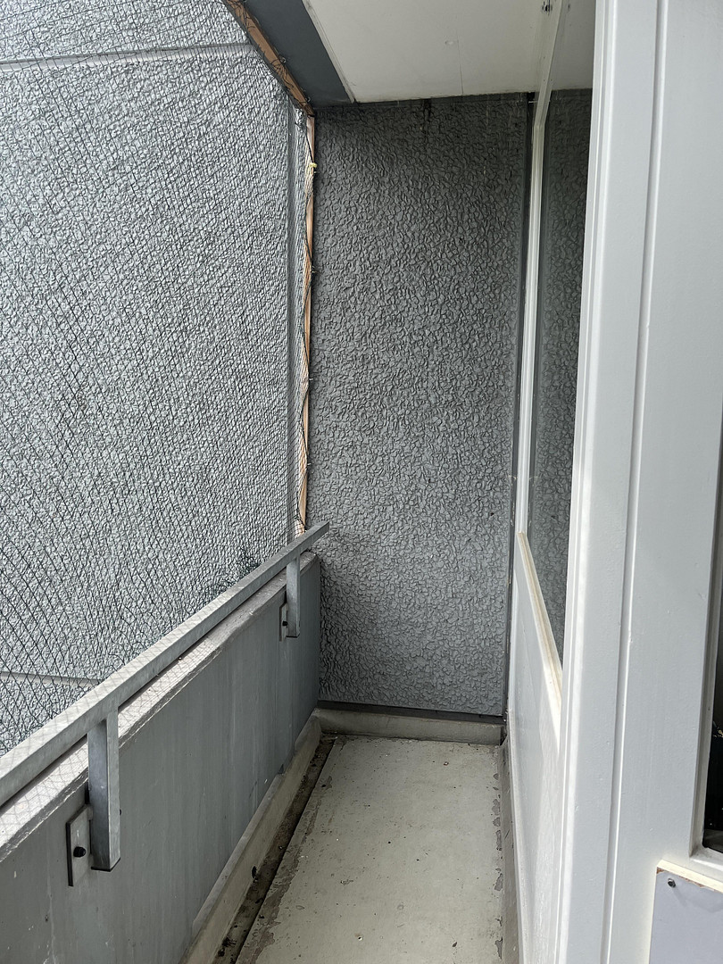 zentral gelegenes 1 Zimmer Appartement mit Balkon, möbliert in Aachen – joseph-von-görres-strasse 49, 52068 Aachen – Vorschaubild 3