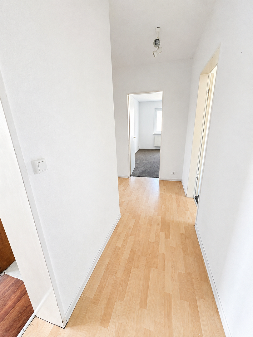 Großzügig geschnittene 3-Zimmer-Wohnung mit Balkon und viel Tageslicht in Bremerhaven-Mitte