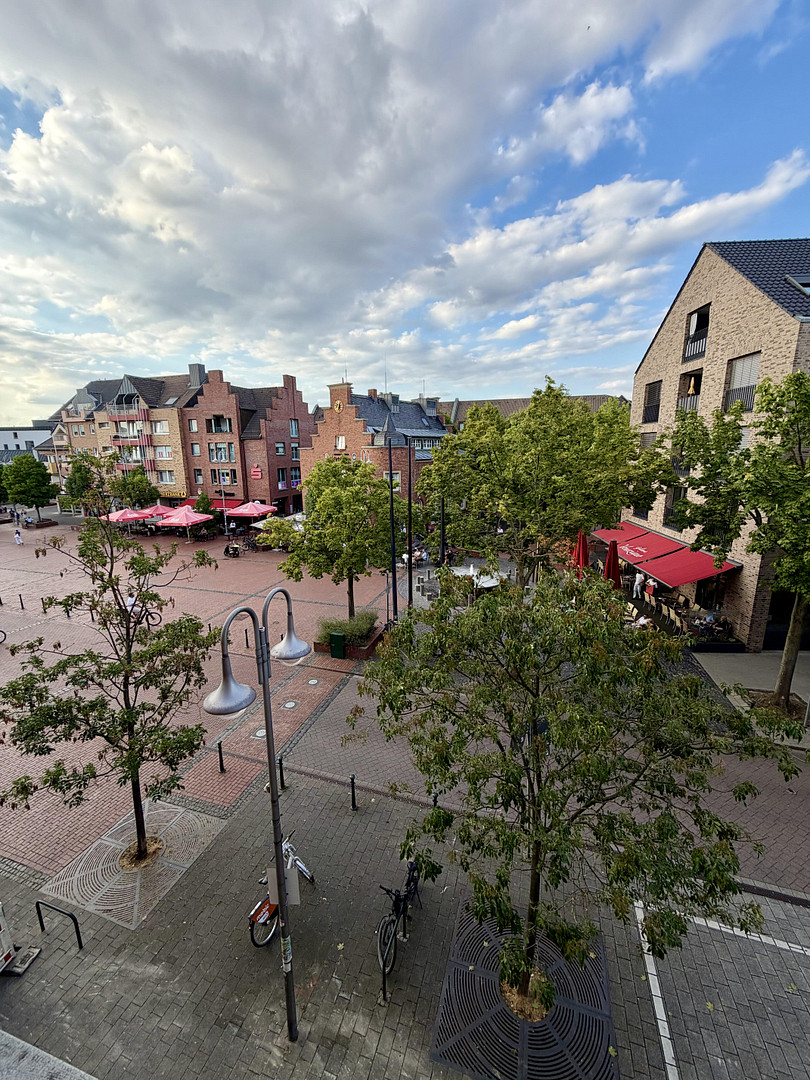 Gut geschnittene 2-Zimmer-Wohnung mit Balkon & Einbauküche in zentraler Lage von Pulheim – Pulheim – Vorschaubild 3