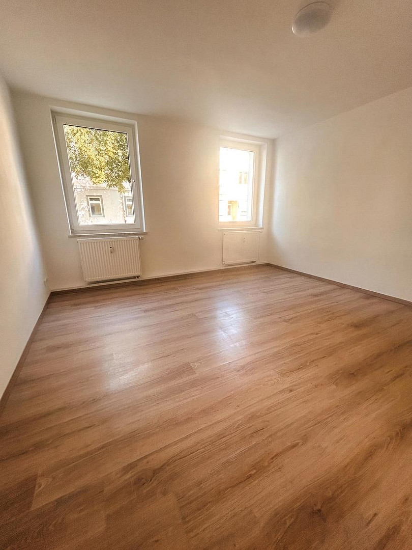 4 helle Zimmer | 87,9 m² | Offene Wohnküche + Gäste-WC – Bernburger Straße 16, 6842 Dessau-Roßlau(Dessau) – Vorschaubild 3