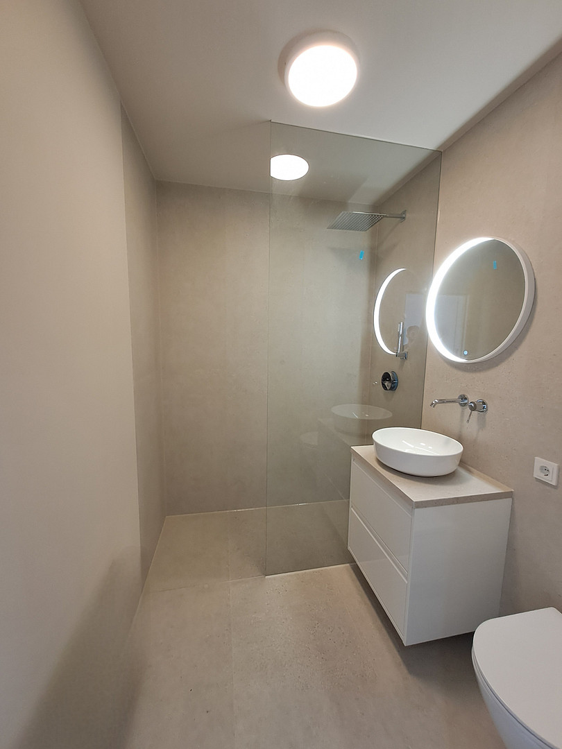 Elegantes LUXUS 1,5 Zimmer Apartment hochwert. kpl. saniert, Parkett, Vollküche, möbl,.Traumausblick – 80992 München(Moosach) – Vorschaubild 5