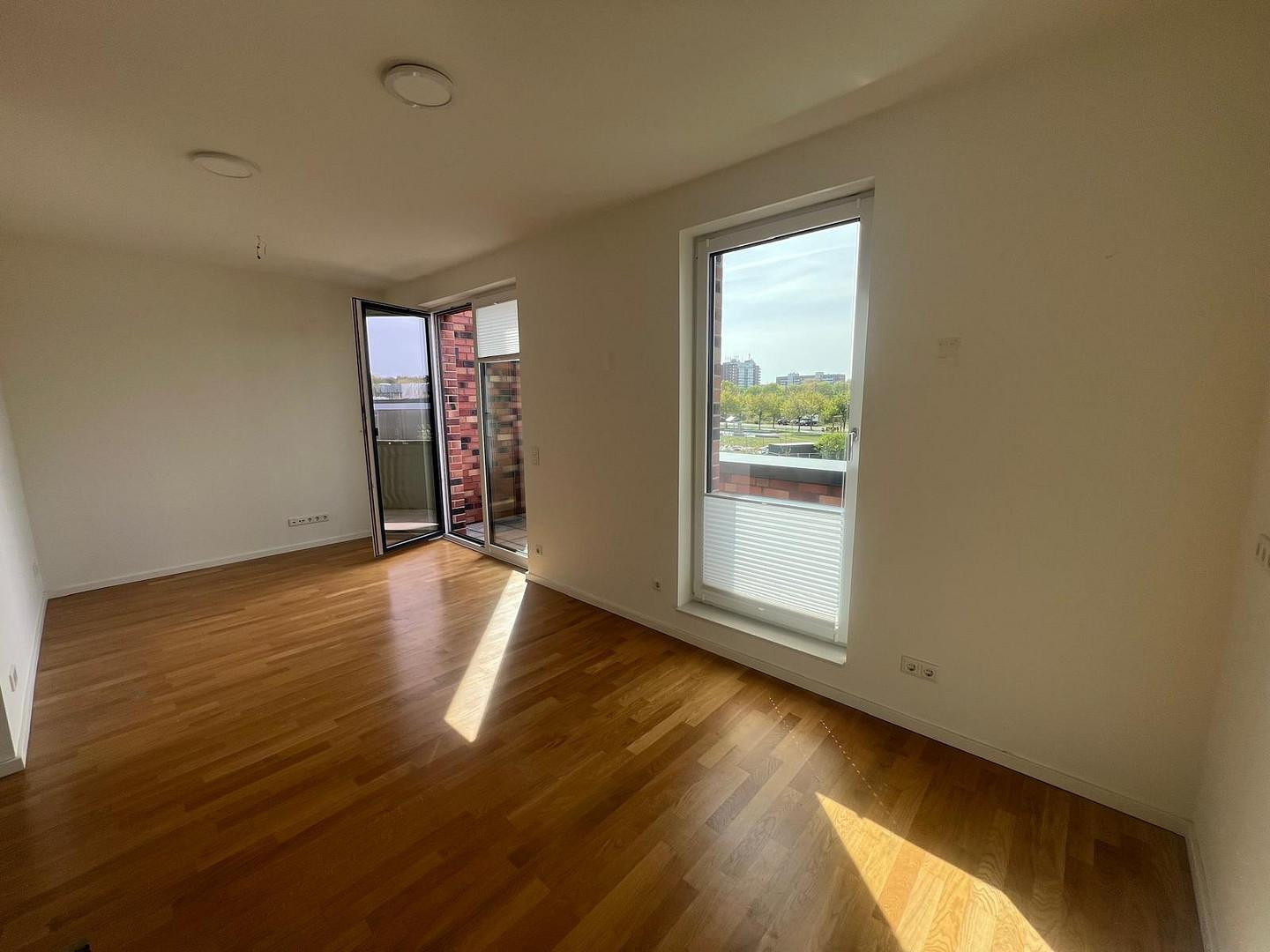 Exklusive neuwertige 3-Zimmer-Wohnung mit schönem Balkon von PRIVAT! – Torfstecherweg 54, 21147 Hamburg(Neugraben-Fischbek) – Vorschaubild 2